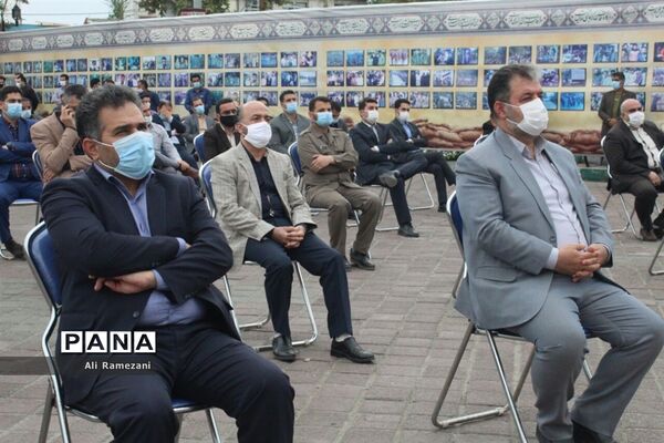 افتتاح نمایشگاه عکس دفاع مقدس در قائم شهر