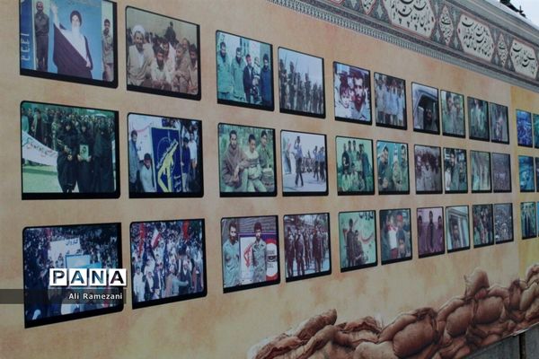 افتتاح نمایشگاه عکس دفاع مقدس در قائم شهر