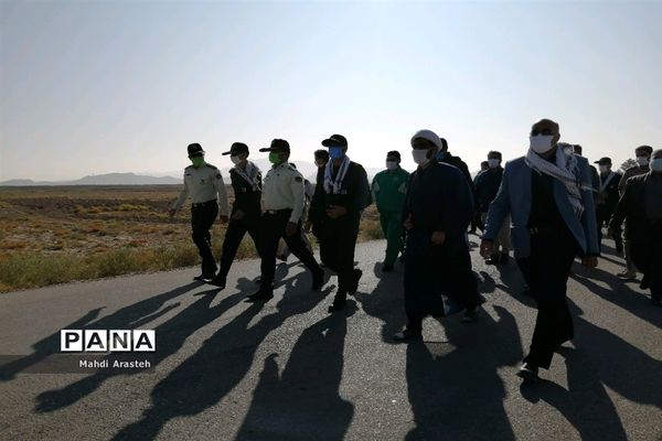 همایش پیاده‌روی مشترک کارکنان ناحیه مقاومت بسیج سپاه و فرماندهی انتظامی شهرستان  خوسف