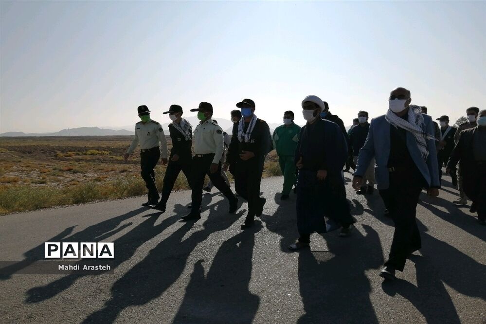 همایش پیاده‌روی مشترک کارکنان ناحیه مقاومت بسیج سپاه و فرماندهی انتظامی شهرستان  خوسف