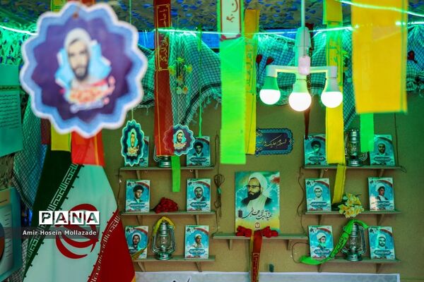 نمایشگاه هفته دفاع مقدس در ارومیه