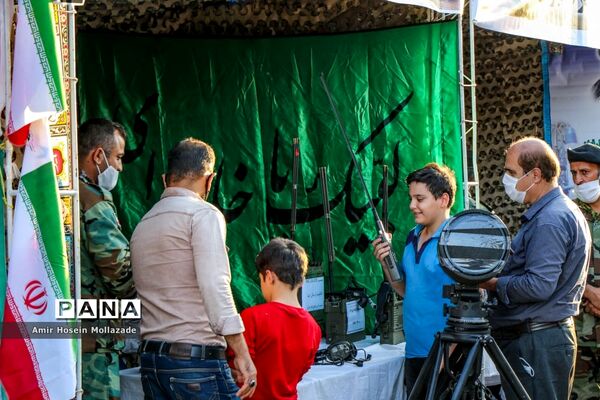 نمایشگاه هفته دفاع مقدس در ارومیه