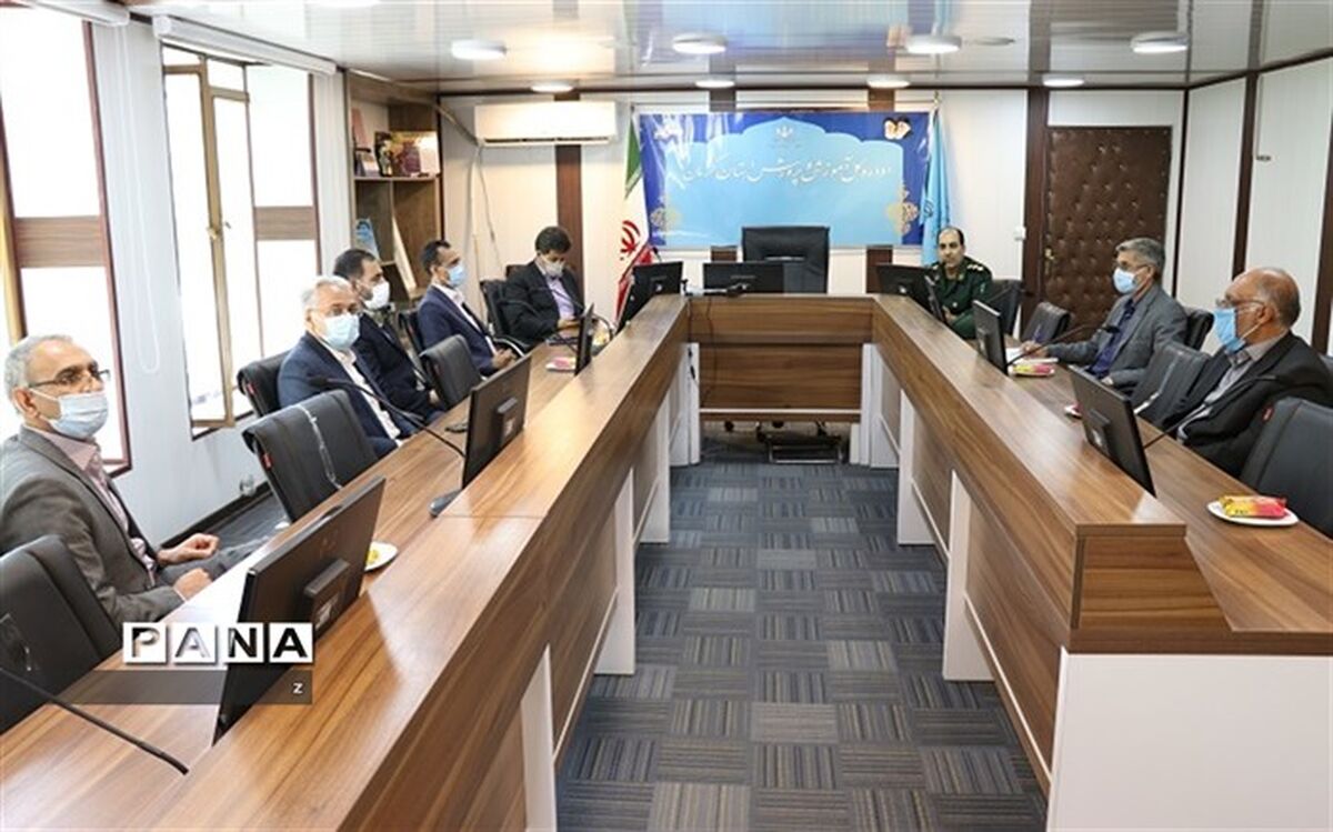 تجلیل از ایثارگران، آزادگان و خانواده معظم شهدا در حوزه ستادی اداره کل آموزش و پرورش استان کرمان