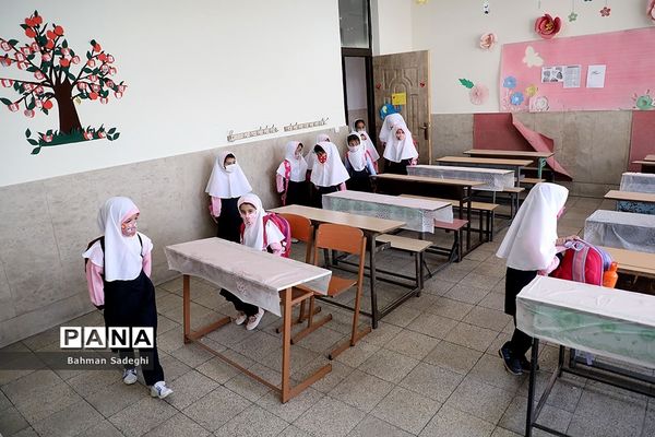 مدارس زیر سایه کرونا-11