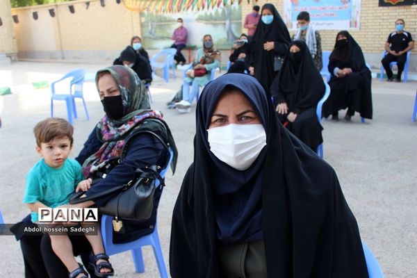 نواختن زنگ ایثار و مقاومت در بوشهر