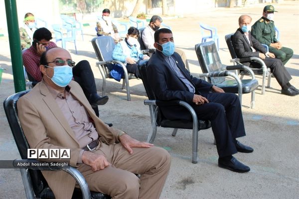 نواختن زنگ ایثار و مقاومت در بوشهر