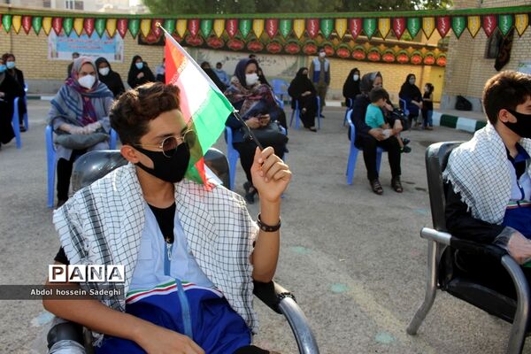 نواختن زنگ ایثار و مقاومت در بوشهر