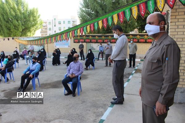 نواختن زنگ ایثار و مقاومت در بوشهر