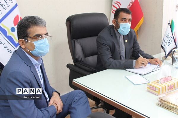 نشست صمیمی خادمان قرآن با معاون پرورشی و فرهنگی آموزش و پرورش استان بوشهر