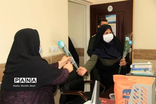 تجلیل مدیریت آموزش و پرورش شهرستان بوشهر از مدافعان سلامت