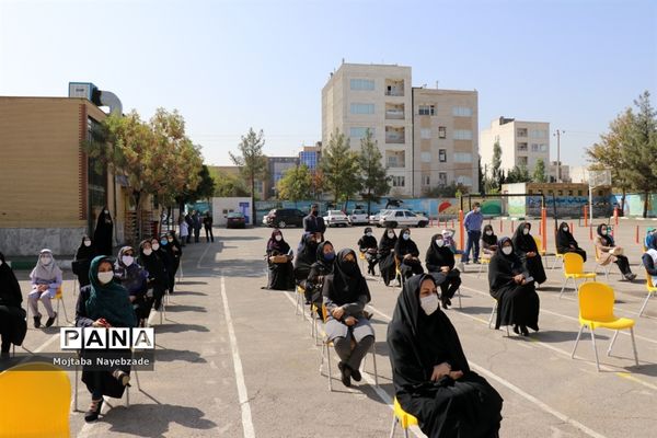 نواختن زنگ مهربانی در  آموزش و پرورش ناحیه 7 مشهد