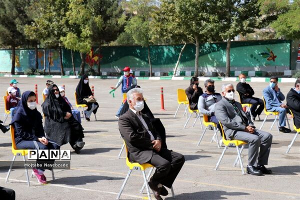 نواختن زنگ مهربانی در  آموزش و پرورش ناحیه 7 مشهد