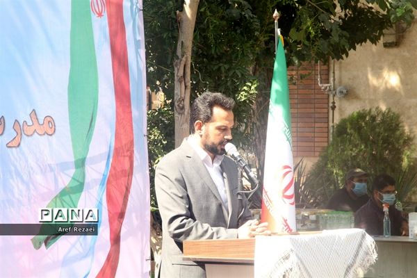 آیین کلنگ زنی و احداث مدرسه 12 کلاسه پسرانه  یوسف صدیق در خاورشهر