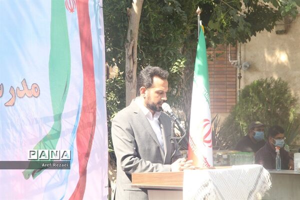 آیین کلنگ زنی و احداث مدرسه 12 کلاسه پسرانه  یوسف صدیق در خاورشهر