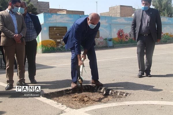 آیین کلنگ زنی و احداث مدرسه 12 کلاسه پسرانه  یوسف صدیق در خاورشهر