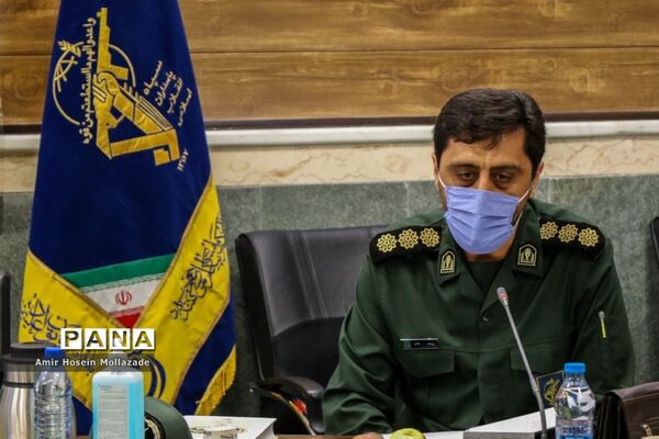 نشست صمیمی فرمانده قرارگاه حمزه سیدالشهدا(ع) با اصحاب رسانه
