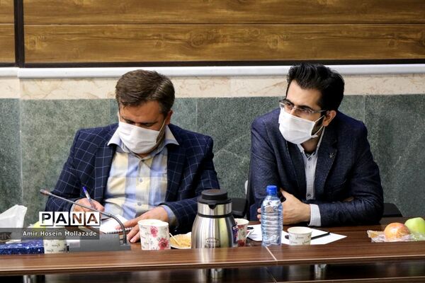 نشست صمیمی فرمانده قرارگاه حمزه سیدالشهدا(ع) با اصحاب رسانه