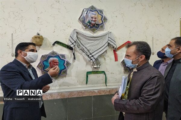 افتتاح نمایشگاه هفته دفاع مقدس در اداره آموزش و پرورش شهرستان امیدیه