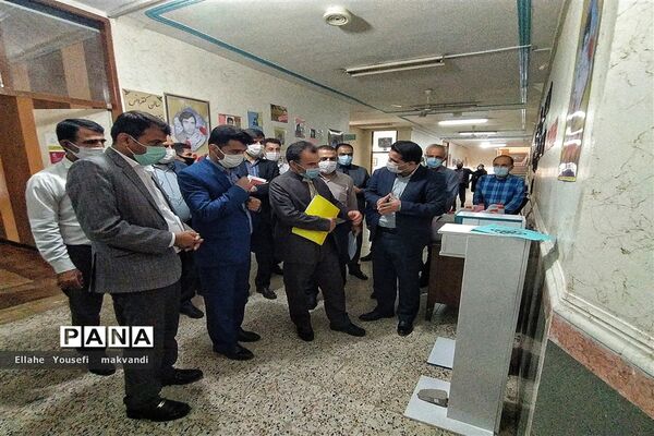 افتتاح نمایشگاه هفته دفاع مقدس در اداره آموزش و پرورش شهرستان امیدیه