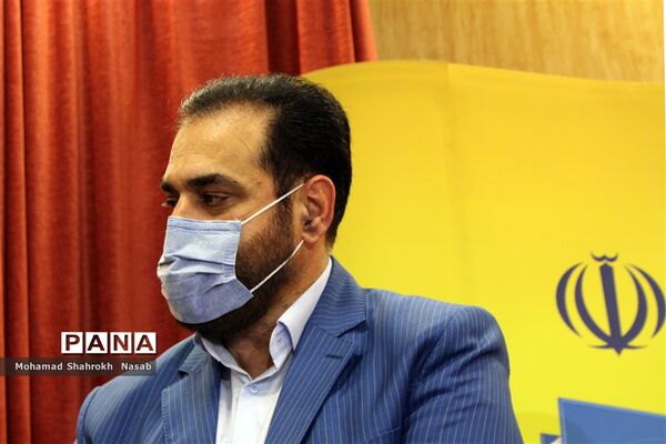 آیین رونمایی از کتاب جهش تولید در اهواز
