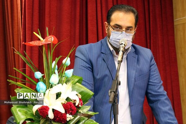 آیین رونمایی از کتاب جهش تولید در اهواز