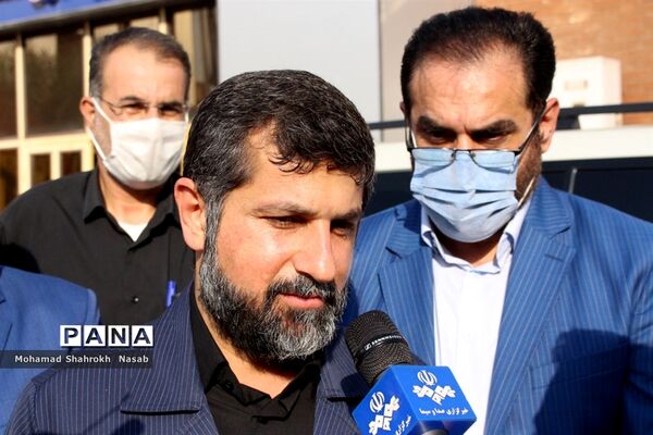 آیین رونمایی از کتاب جهش تولید در اهواز