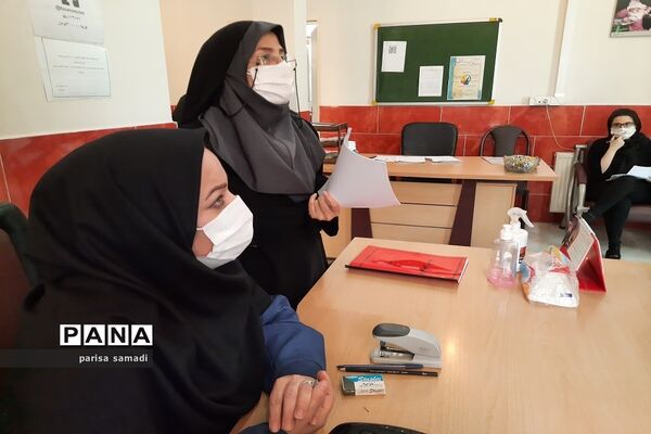 انتخاب رشته کنکور توسط مشاورین مجرب منطقه 13