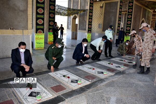 غبارروبی و گلباران قبور 158 شهید شهرستان بهاباد