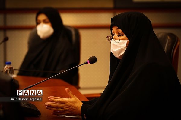 همایش نقش زنان در دفاع مقدس