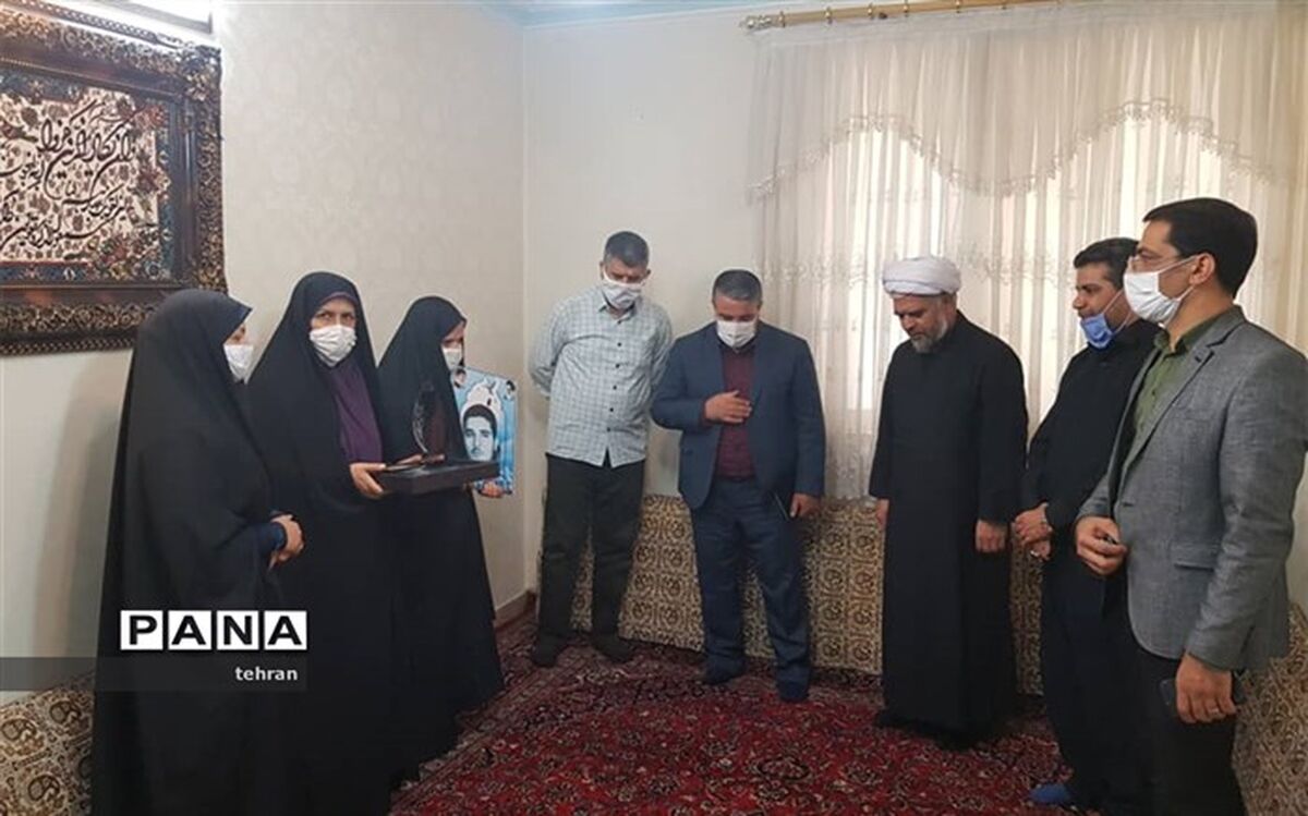 نیکبخت: بالاترین انفاق از آن مادران شهداست