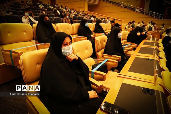 گرامیداشت شکست حصر آبادان درجزیره کیش