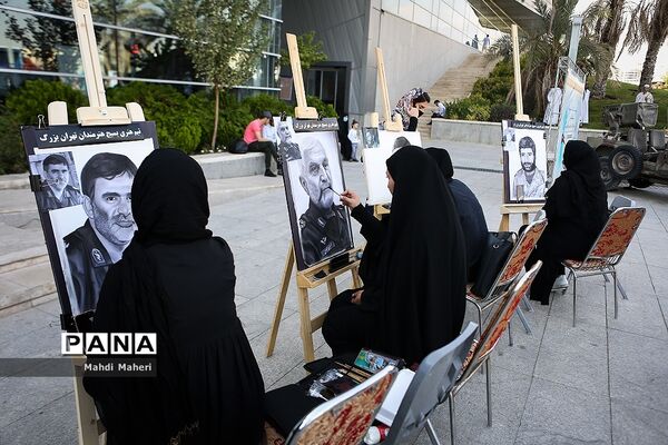 بازدید معاون پرورشی و فرهنگی وزارت آموزش و پرورش از نمایشگاه دفاع مقدس