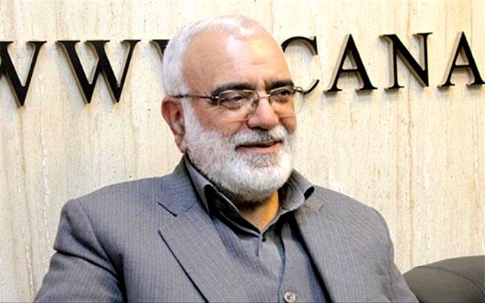 تلاش کمیته امداد امام برای تامین 250 هزار تبلت برای دانش آموز نیازمند