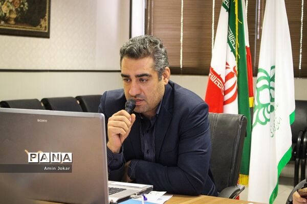 گردهمایی استانی مسئولان سازمان دانش‌آموزی فارس به صورت ویدئو کنفرانس