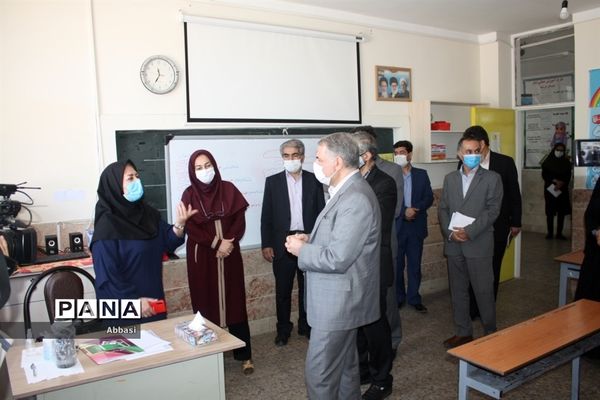 بازدید دبیرکل شورای عالی آموزش و پرورش از مدارس شهر زنجان