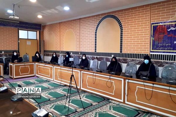 تجلیل از معاونان، مربیان پرورشی، مشاوران و سرگروه‌های درس تفکر و سبک زندگی بندر ریگ