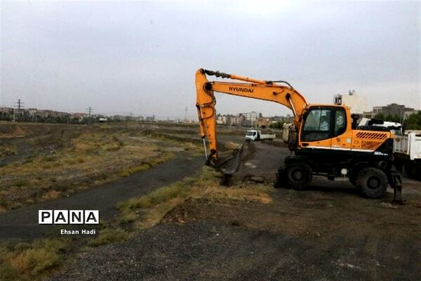 عملیات اجرایی احداث رود پارک مشهد