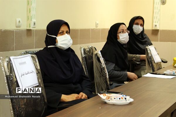 آیین تکریم و معارفه رییس مرکز بهداشت شرق اهواز
