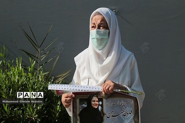 بدرقه پیکر شهیده مدافع سلامت استان بوشهر با کاروان اشک