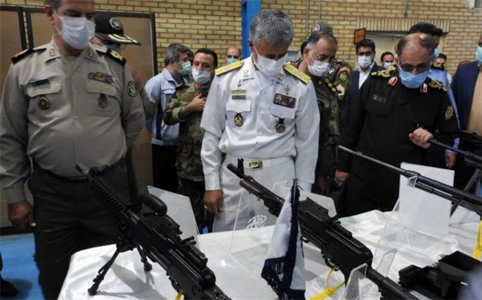 دریادار سیاری: در به‌کارگیری انواع مهمات و تسلیحات قدرت انتخاب داریم