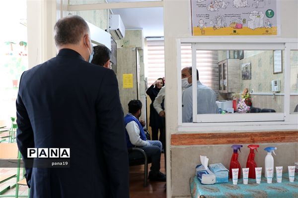 بازدید گروه ارزیابی معاونت پرورشی از فعالیت های  مدارس منطقه 19