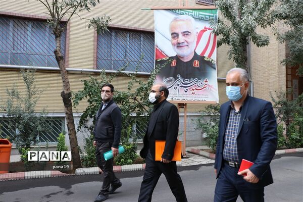 بازدید گروه ارزیابی معاونت پرورشی از فعالیت های  مدارس منطقه 19