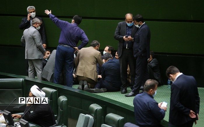 تعداد نمایندگان مبتلا به کرونا به 30 تن افزایش یافت