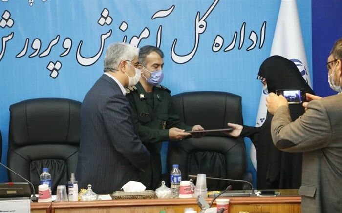 نقش و جایگاه  زنان در رشد و تعالی انسان و جامعه انسانی غیر قابل انکار است
