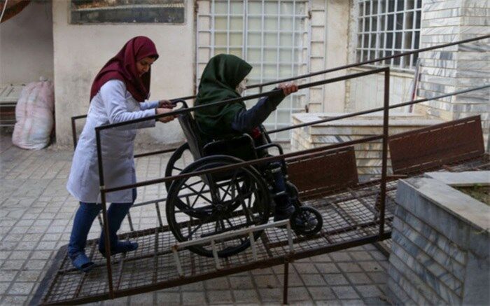 تنها بودیم، تنهاتر شدیم