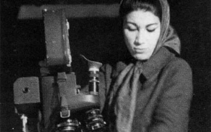 افسوس که  هجو را شعر می گویند؛ شعر قداست و پاکی بی بدیلی دارد