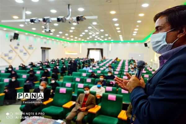 مراسم تقدیر از رتبه‌های برتر کنکور کاشمر