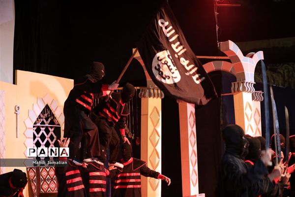 اجرای نمایش «الشمس تشرق من حلب»