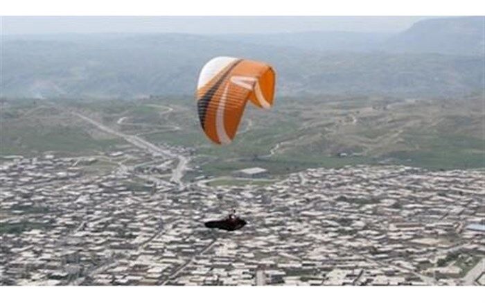 مرگ معلم لنده ای بر اثر سقوط از پاراگلایدر
