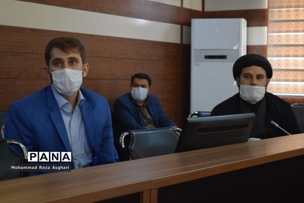 آیین تجلیل از فرهنگیان برگزیده مسابقات قرآن، عترت و نماز منطقه 14
